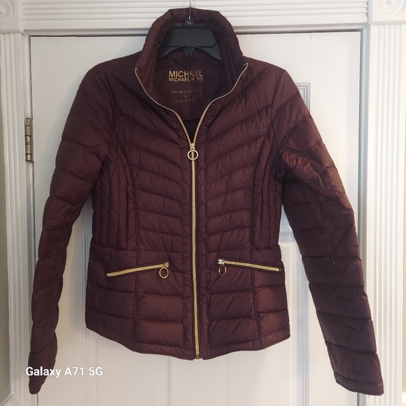 Michael Kors Packable Puffer Down filled Jacket size Med gorgeous! - Picture 2 of 8